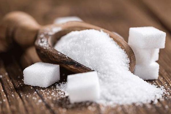 white granulated sugar 